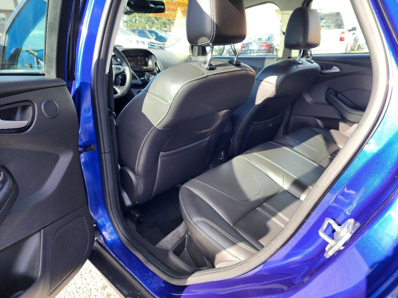 Used 2012 Ford Focus Titanium image 21