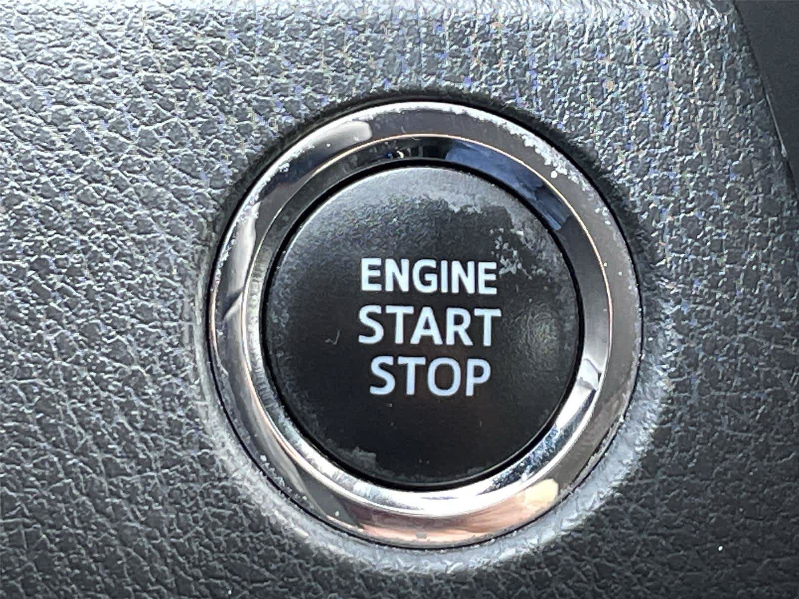 Used 2019 Toyota Camry SE w/ Convenience Package FWD image 23