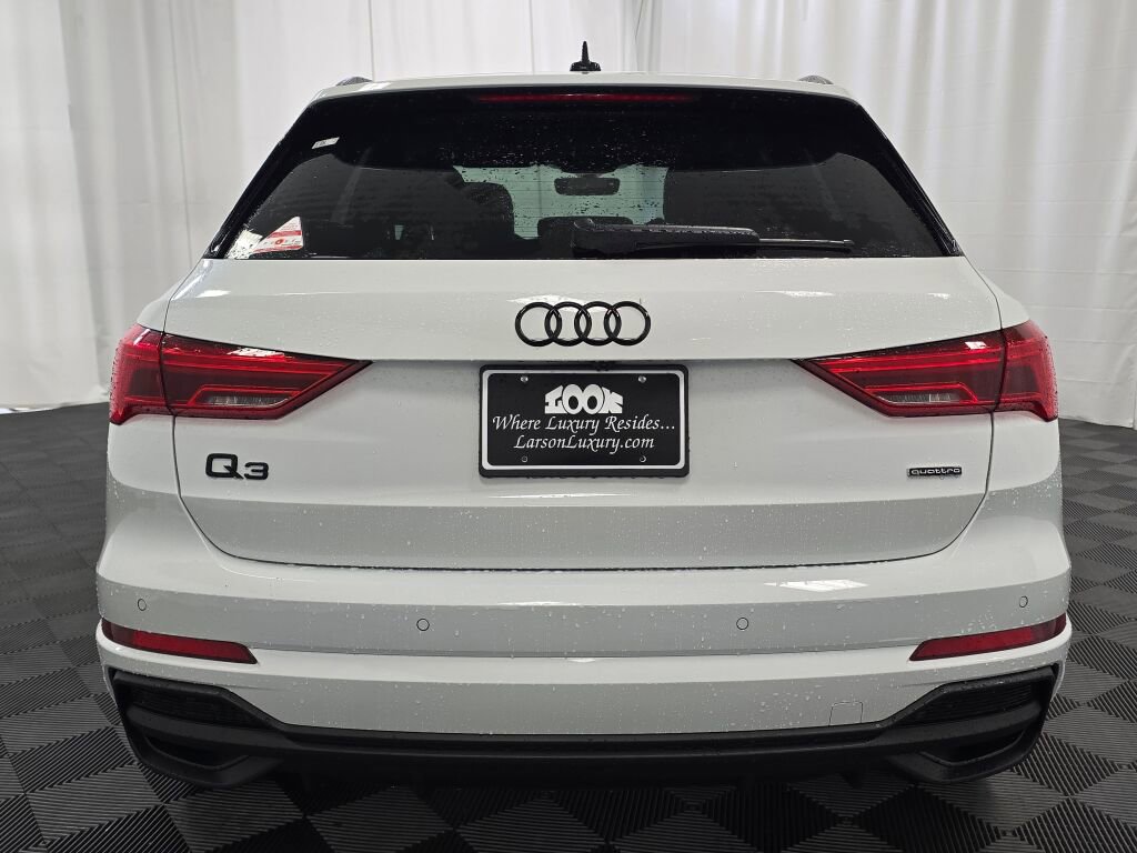 New 2025 Audi Q3 2.0T Premium image 5