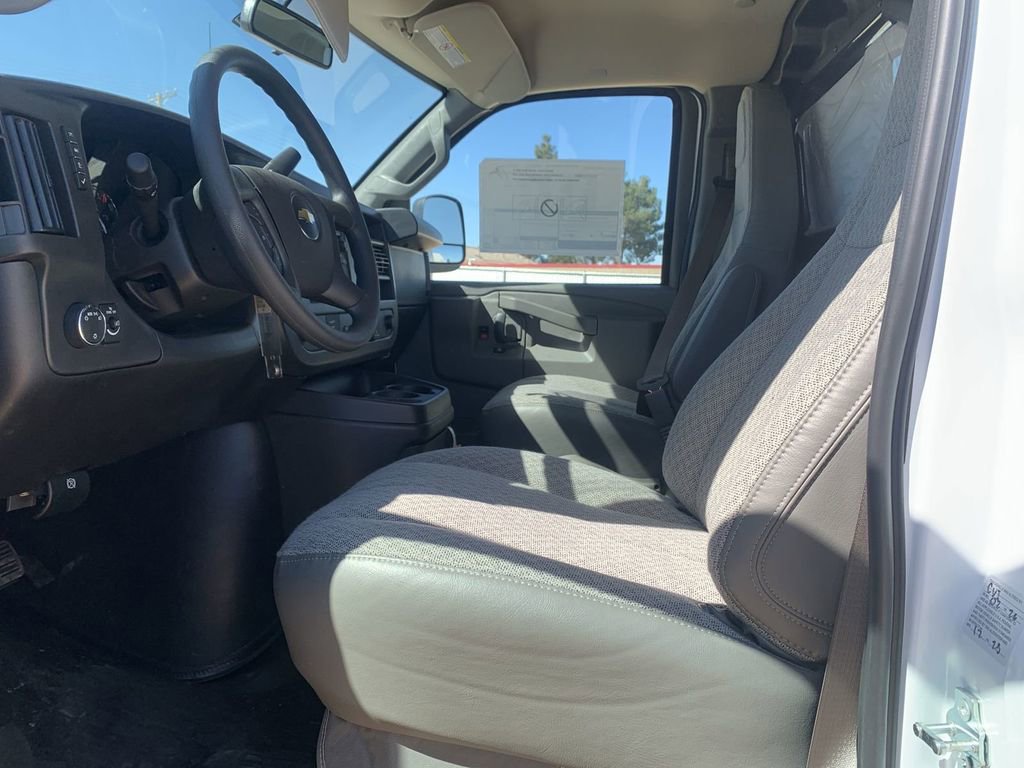 New 2026 Chevrolet Express 2500 w/ Driver Convenience Package image 17