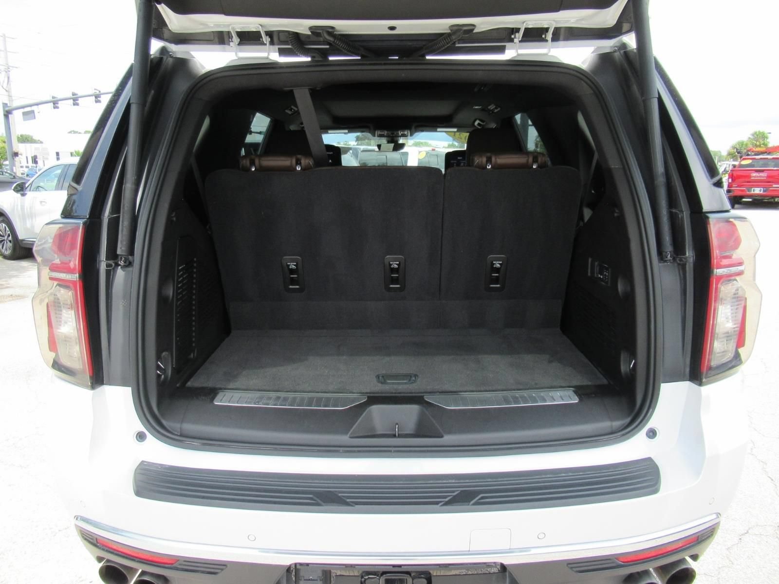 Used 2021 Chevrolet Tahoe High Country w/ Premium Package AWD/4WD image 41