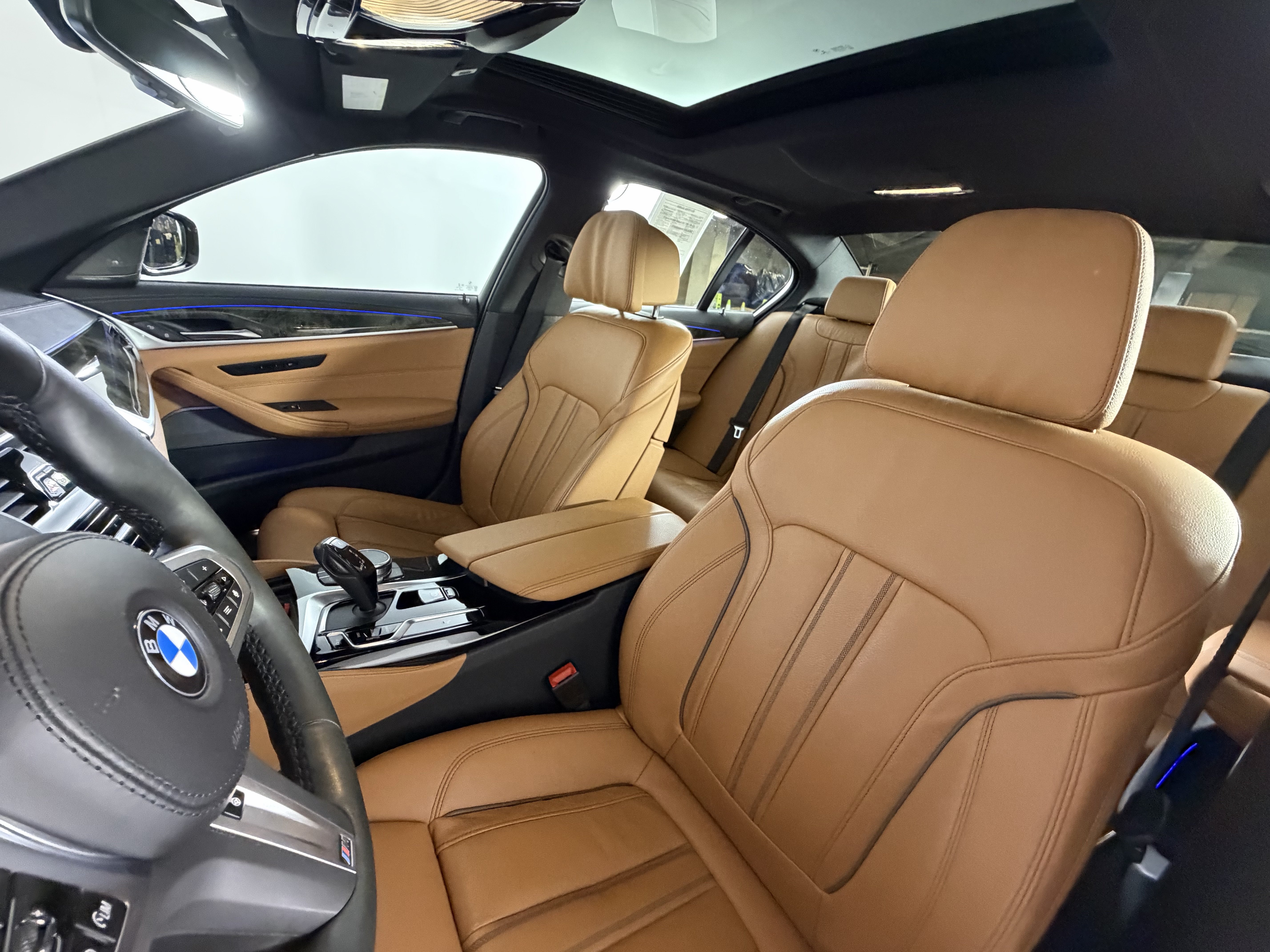 Certified 2023 BMW M550i xDrive AWD/4WD image 8