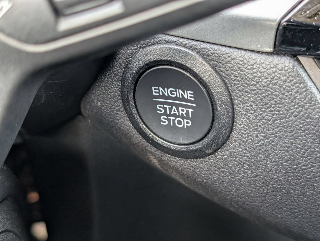 Used 2025 Ford Escape Active AWD/4WD image 45