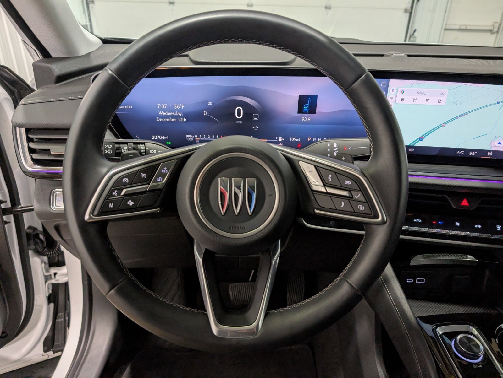 Used 2025 Buick Envision Preferred image 16