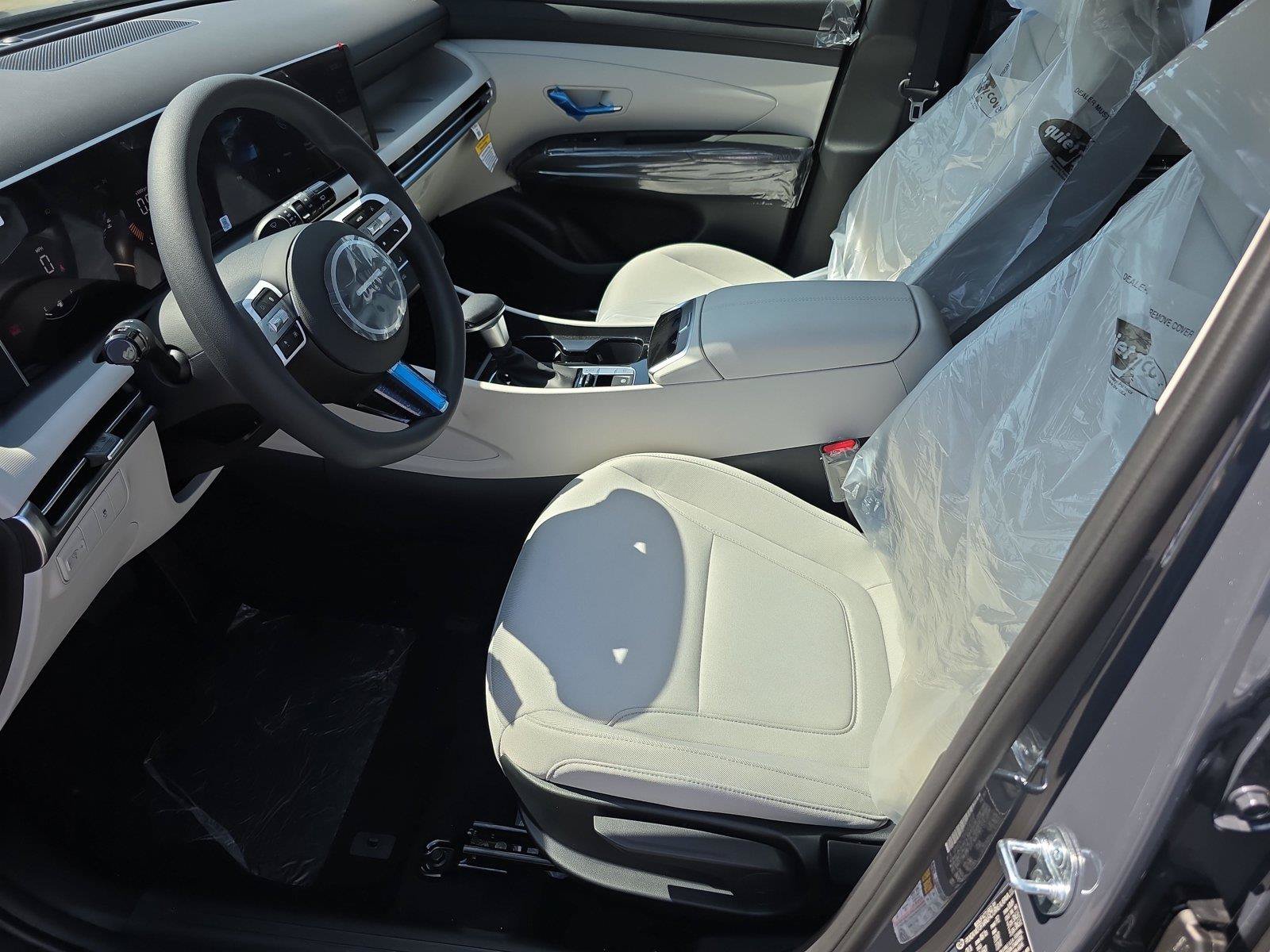 New 2026 Hyundai Tucson SE AWD/4WD image 3