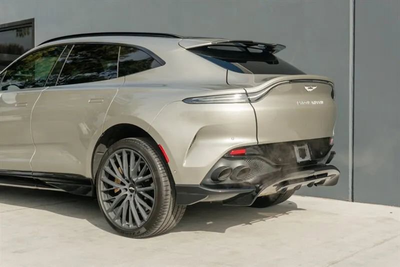 Used 2023 Aston Martin DBX 707 image 26