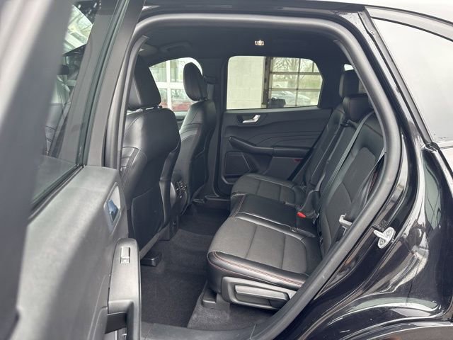 Used 2023 Ford Escape ST-Line w/ Tech Pack #1 AWD/4WD image 18