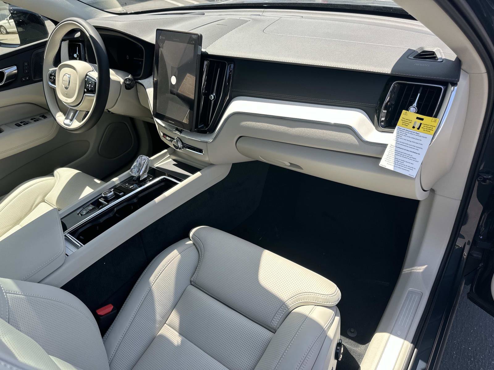 New 2026 Volvo XC60 T8 Ultra w/ Protection Package Premier AWD/4WD image 21