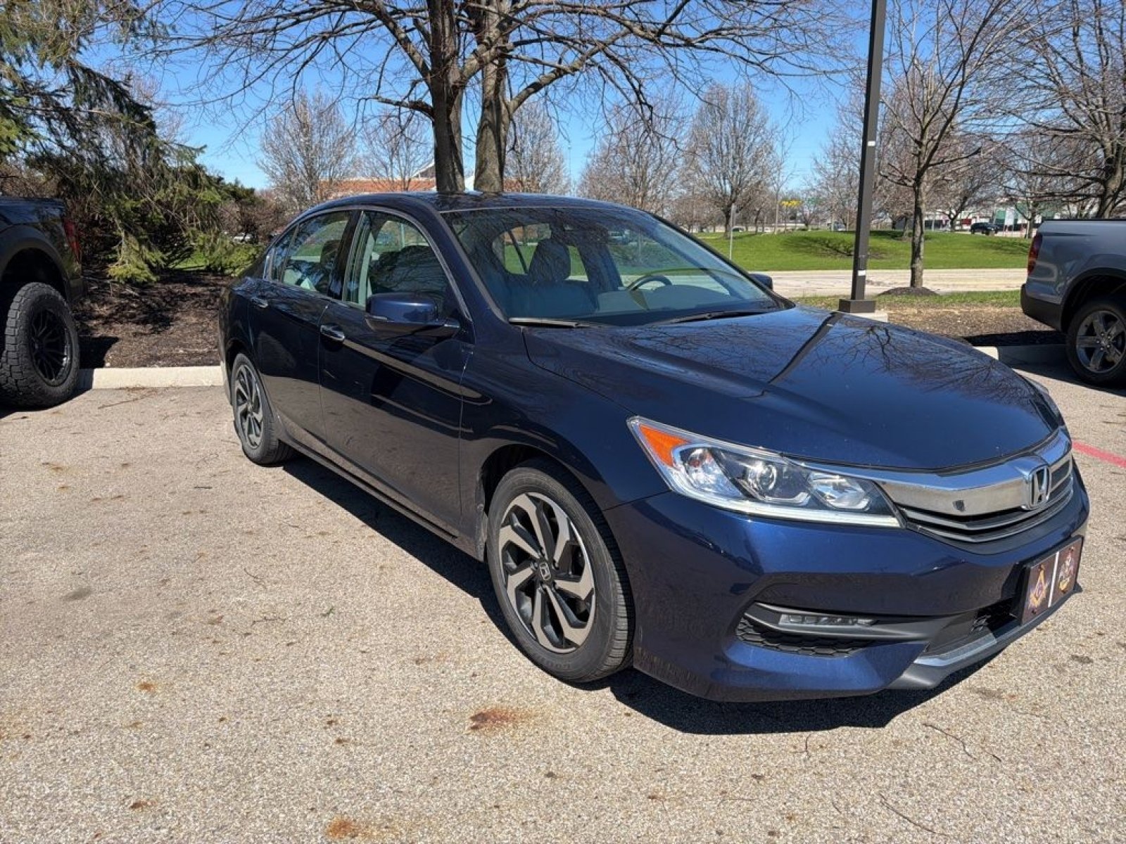 Used 2017 Honda Accord EX-L image 10