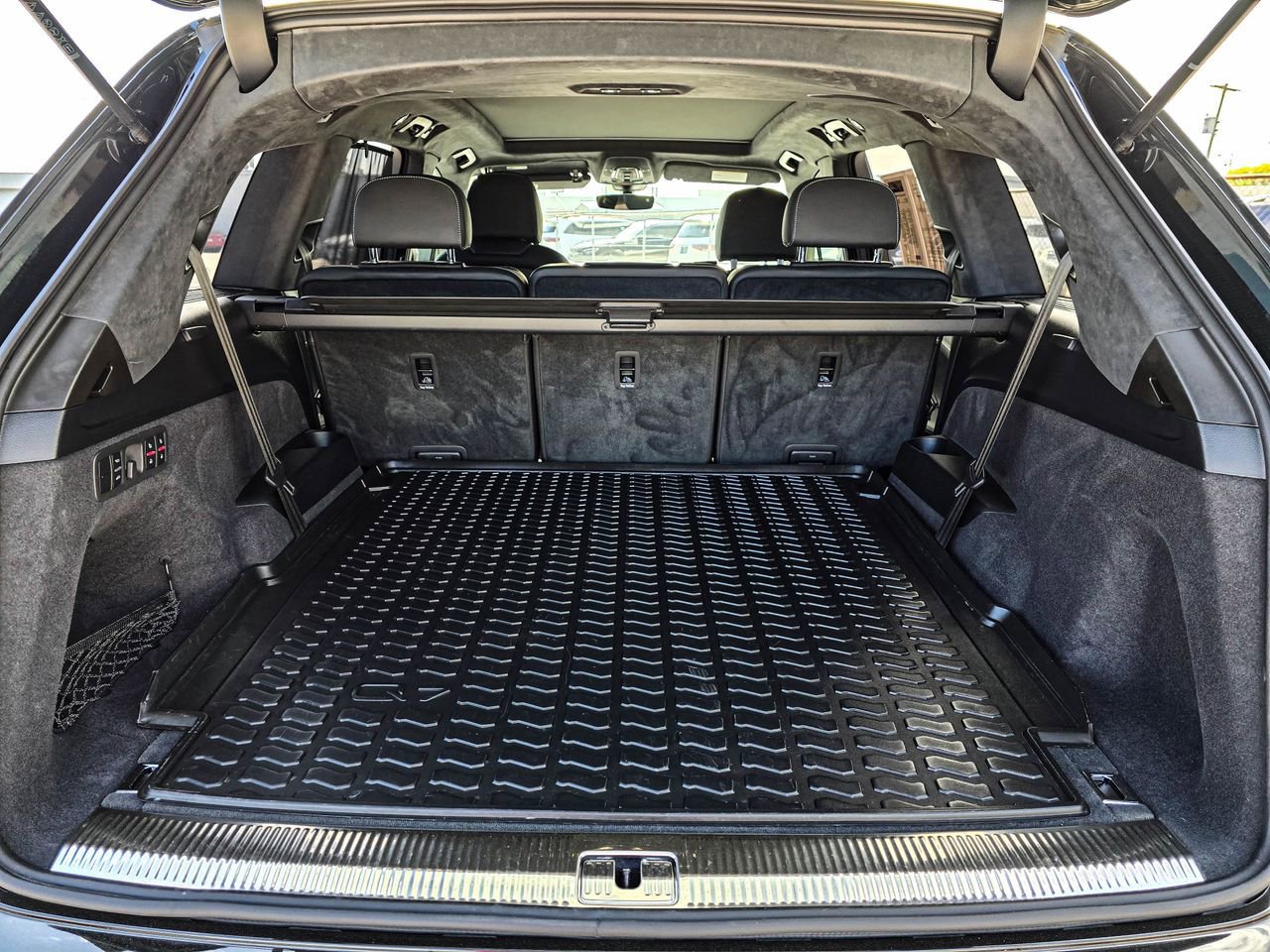 Used 2025 Audi Q7 3.0T Prestige image 39