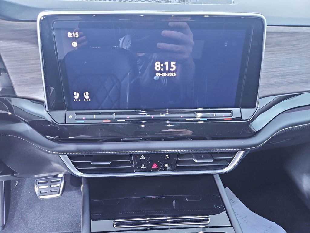 New 2026 Volkswagen Atlas SEL Premium R-Line image 18