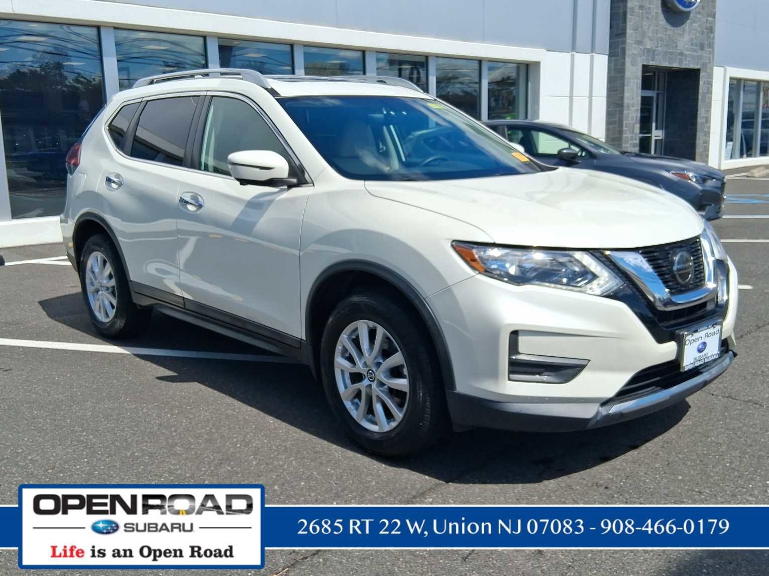 Used 2018 Nissan Rogue SV w/ Sun & Sound Touring Package image 1