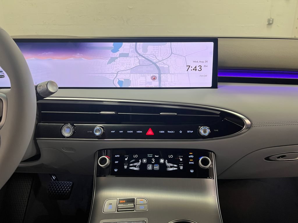 New 2027 Genesis GV70 2.5T Advanced AWD/4WD image 18