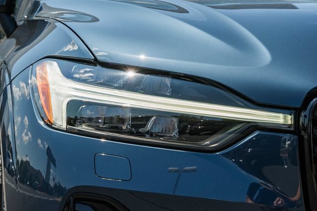 New 2027 Volvo XC60 B5 Plus AWD/4WD image 14