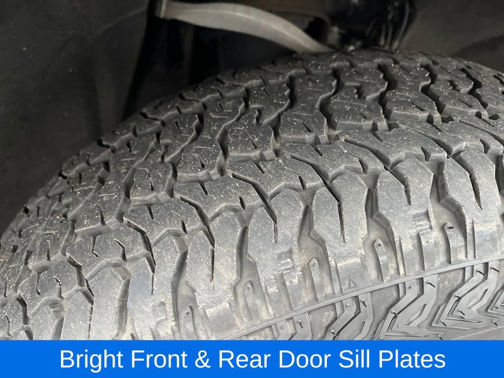 Certified 2024 Chevrolet Suburban Premier image 32