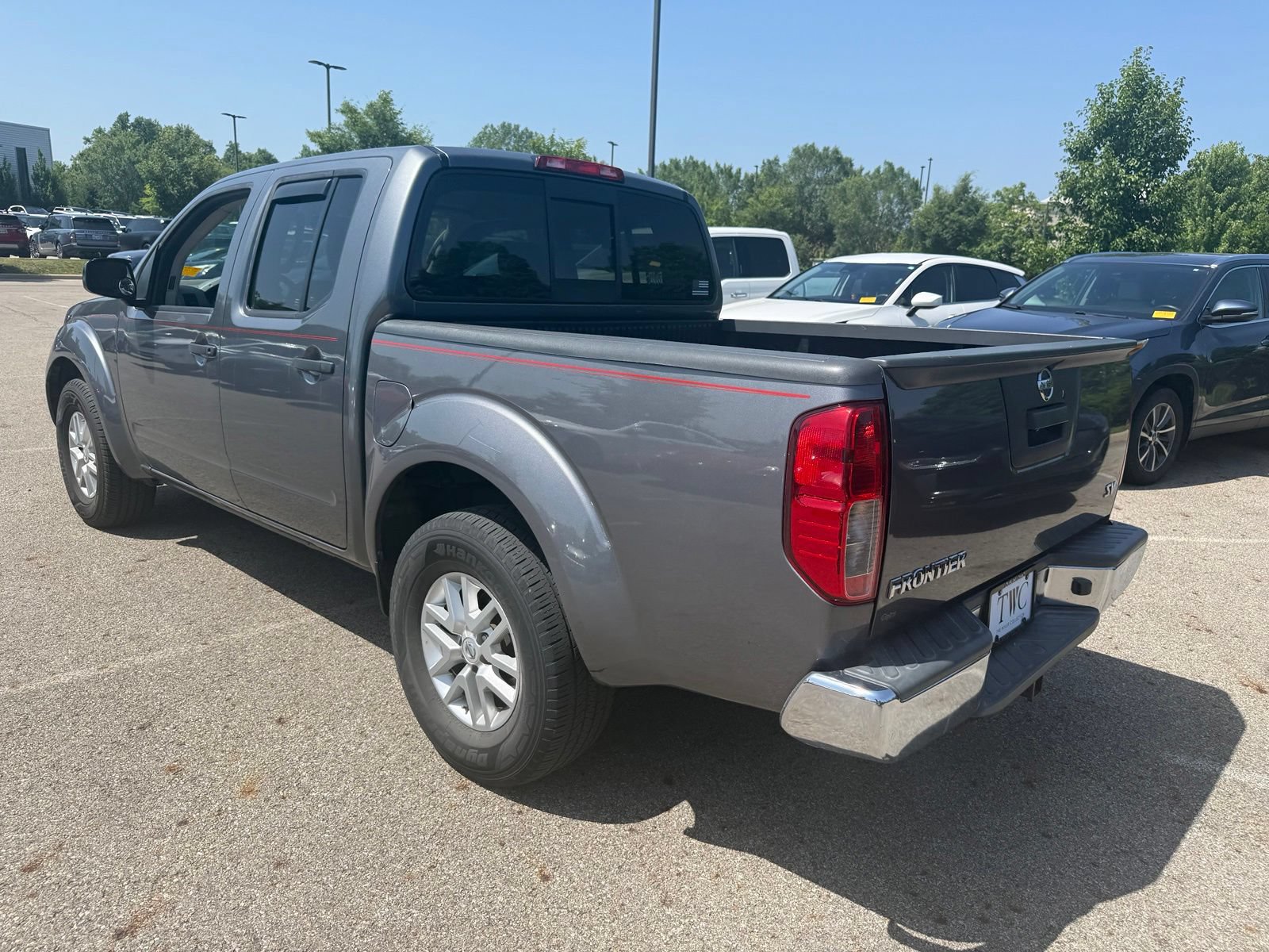 Used 2019 Nissan Frontier SV RWD image 7