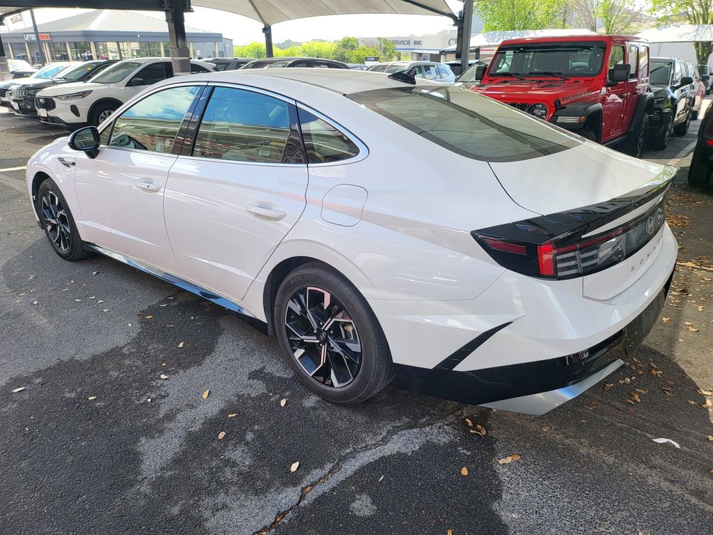 Used 2025 Hyundai Sonata SEL FWD image 9