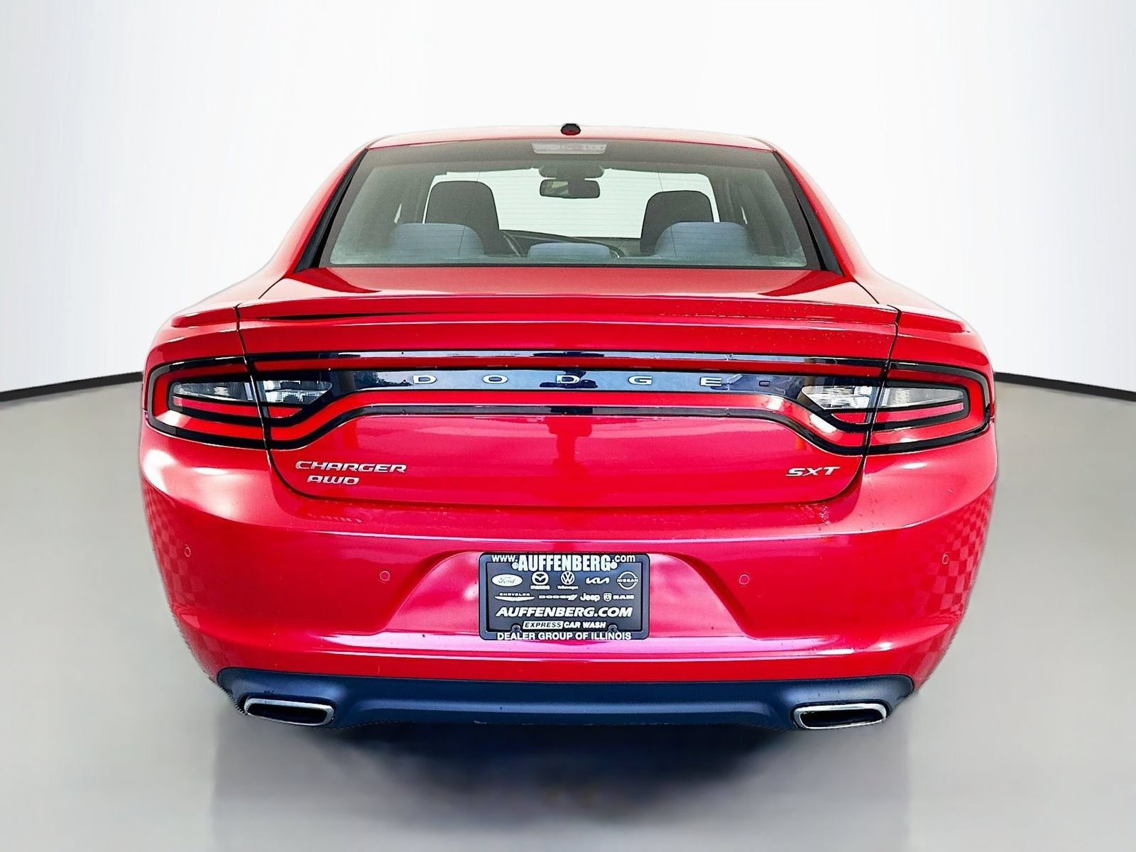 Used 2015 Dodge Charger SE w/ Power Sunroof Group RWD image 6