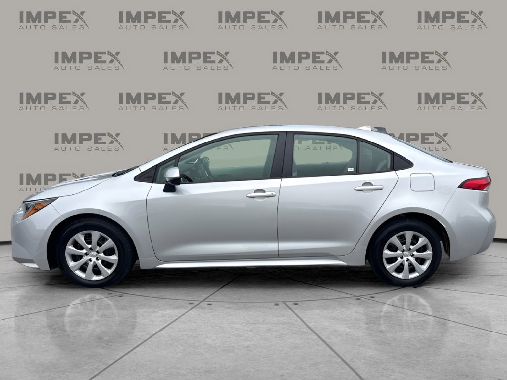 Used 2025 Toyota Corolla LE w/ Convenience Package FWD image 2
