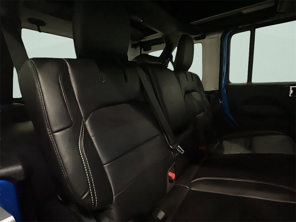 Used 2022 Jeep Wrangler Unlimited Sahara w/ Cold Weather Group image 13