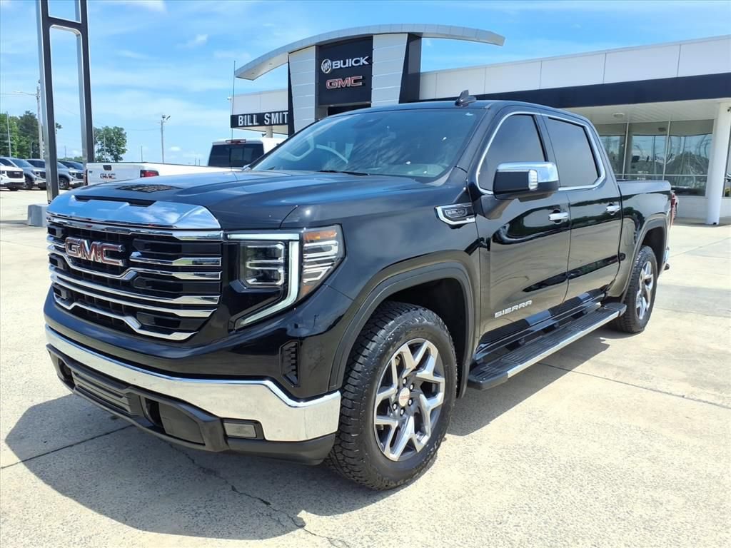 Used 2024 GMC Sierra 1500 SLT w/ SLT Premium Package AWD/4WD image 3