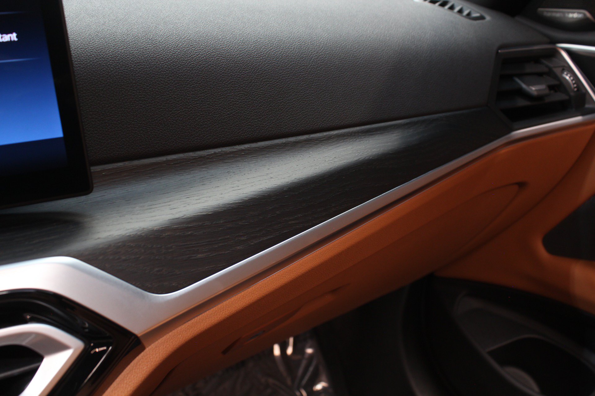 Used 2024 BMW M440i Convertible w/ Premium Package RWD image 88