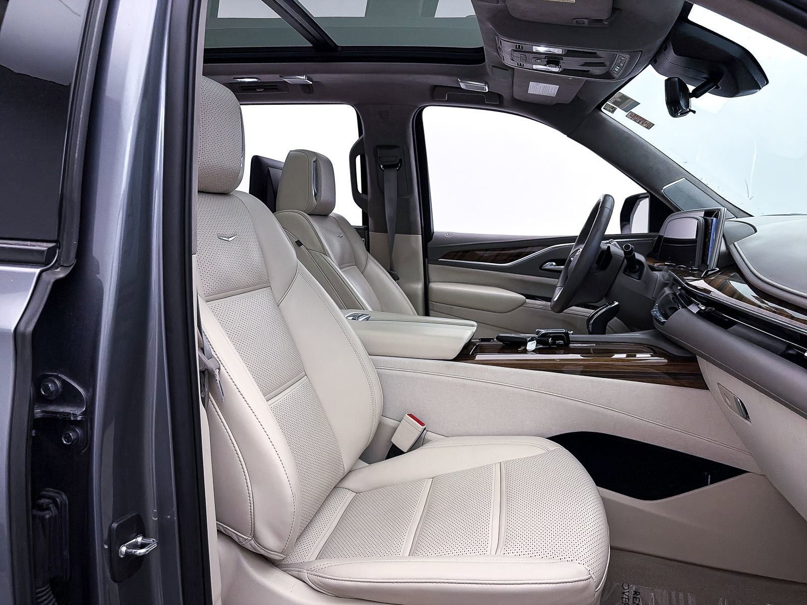 Used 2022 Cadillac Escalade Sport Platinum w/ Heavy-Duty Trailer Package AWD/4WD image 40