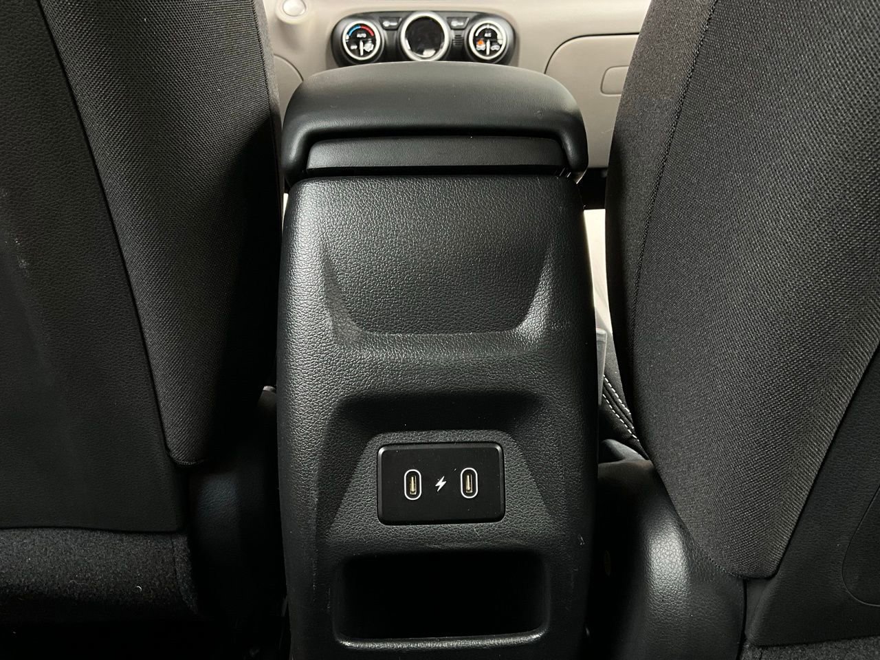 Used 2025 Hyundai Venue SEL image 12