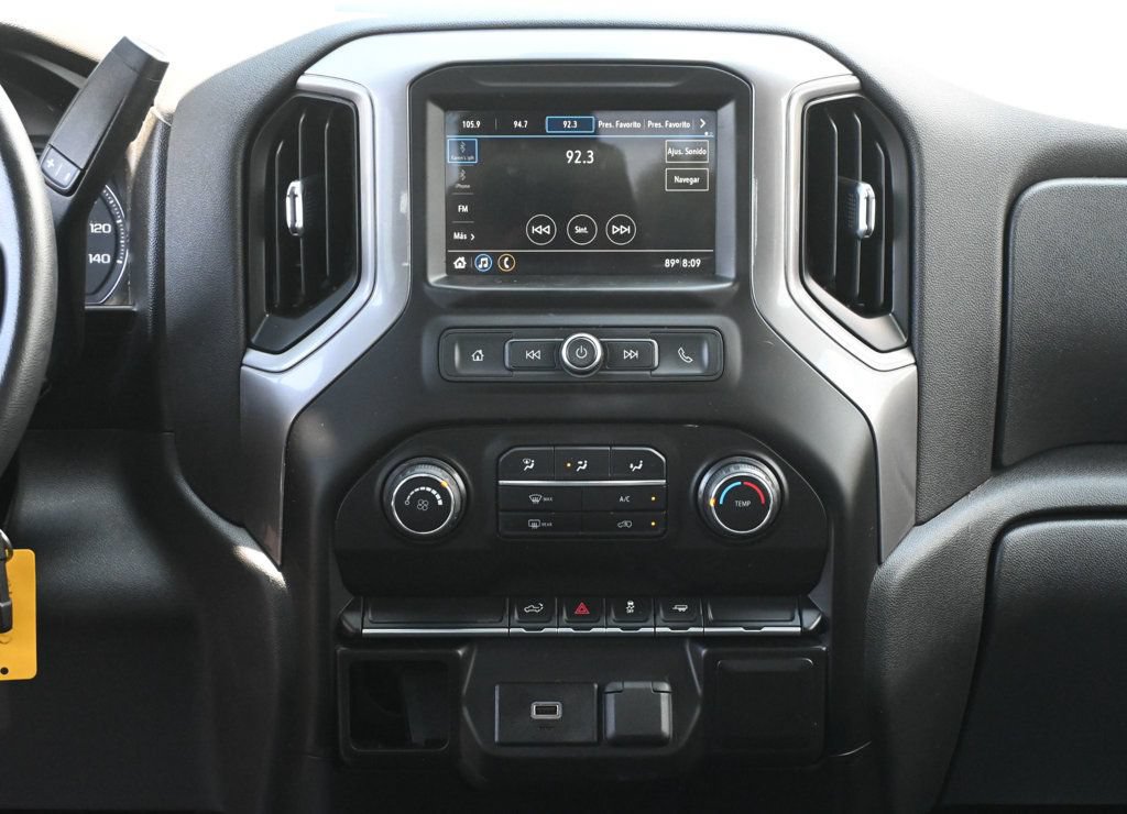 Used 2019 Chevrolet Silverado 1500 Custom w/ Custom Convenience Package RWD image 11