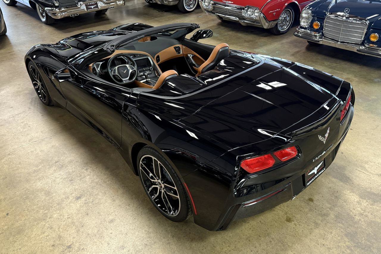 Used 2018 Chevrolet Corvette Stingray Convertible w/ 3LT Preferred Equipment Group image 15