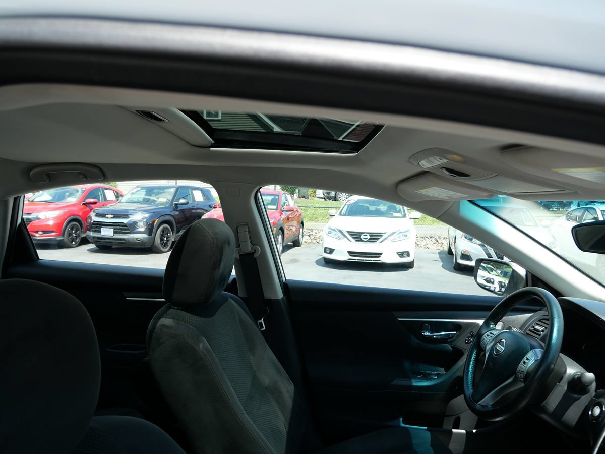 Used 2015 Nissan Altima 2.5 SV FWD image 29