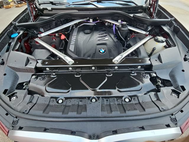 Used 2025 BMW X7 xDrive40i AWD/4WD image 33