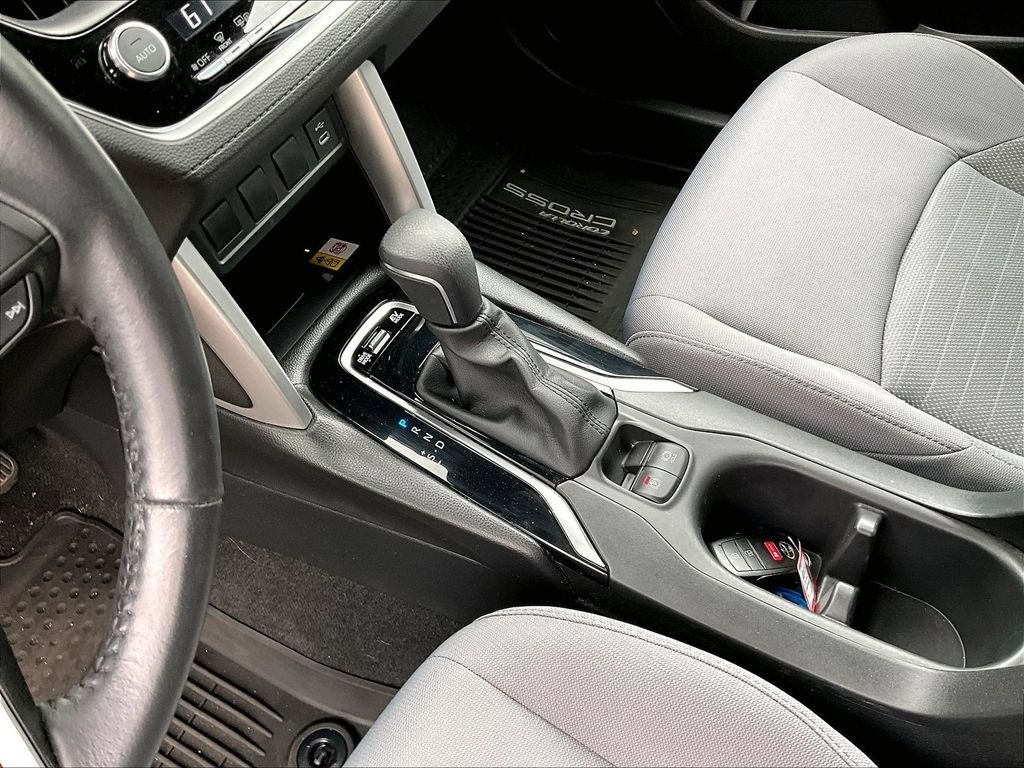 Used 2023 Toyota Corolla Cross AWD Hybrid w/ Moonroof Package image 20