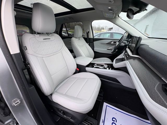 Used 2025 Ford Explorer Platinum w/ LUX Leather Package image 30