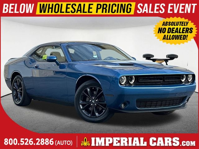 Used 2023 Dodge Challenger SXT w/ Blacktop Package image 1