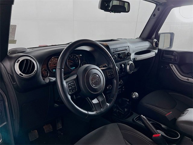 Used 2017 Jeep Wrangler Unlimited Sahara w/ Connectivity Group image 30