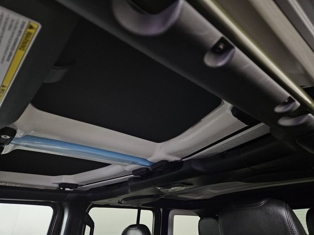 Used 2023 Jeep Wrangler Unlimited Sahara image 24