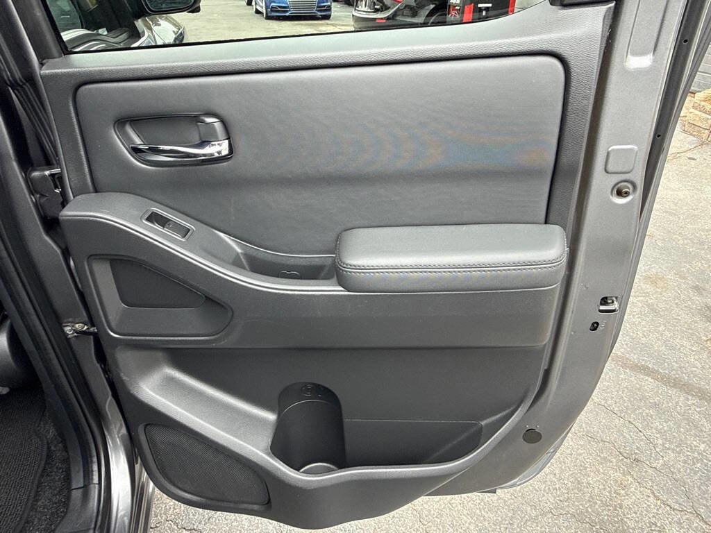 Used 2022 Nissan Frontier PRO-4X image 25