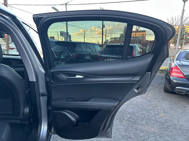 Used 2018 Alfa Romeo Stelvio AWD image 61