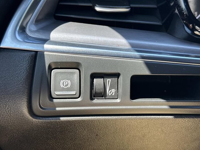 Used 2020 Cadillac XT5 Luxury FWD image 25