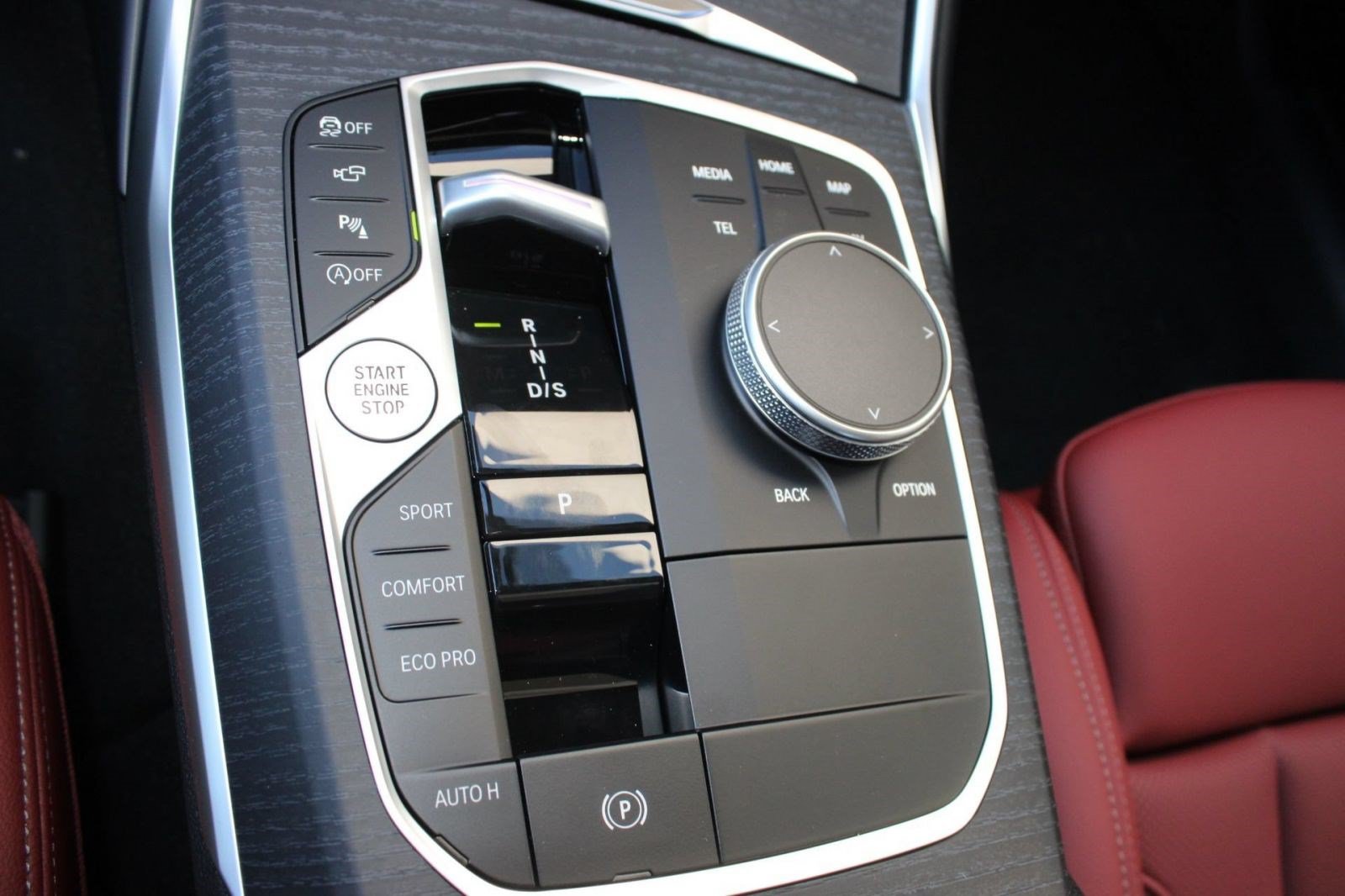 Used 2026 BMW 330i Sedan w/ M Sport Package RWD image 17