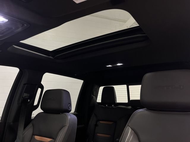 Used 2024 GMC Sierra 2500 AT4 w/ AT4 Preferred Package image 7