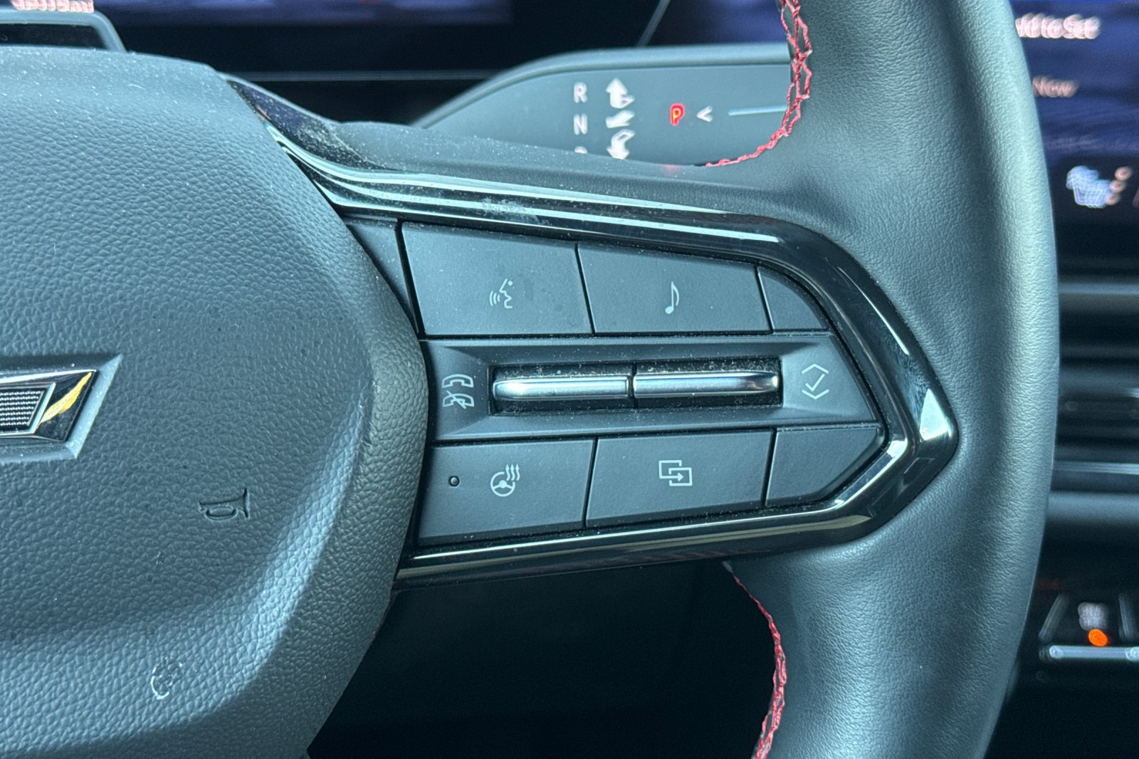Used 2024 Chevrolet Equinox EV RS FWD image 36