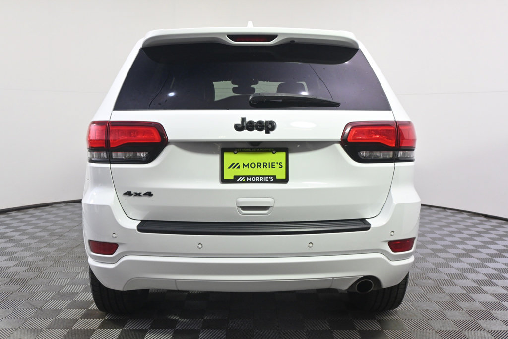 Used 2020 Jeep Grand Cherokee Altitude AWD/4WD image 5