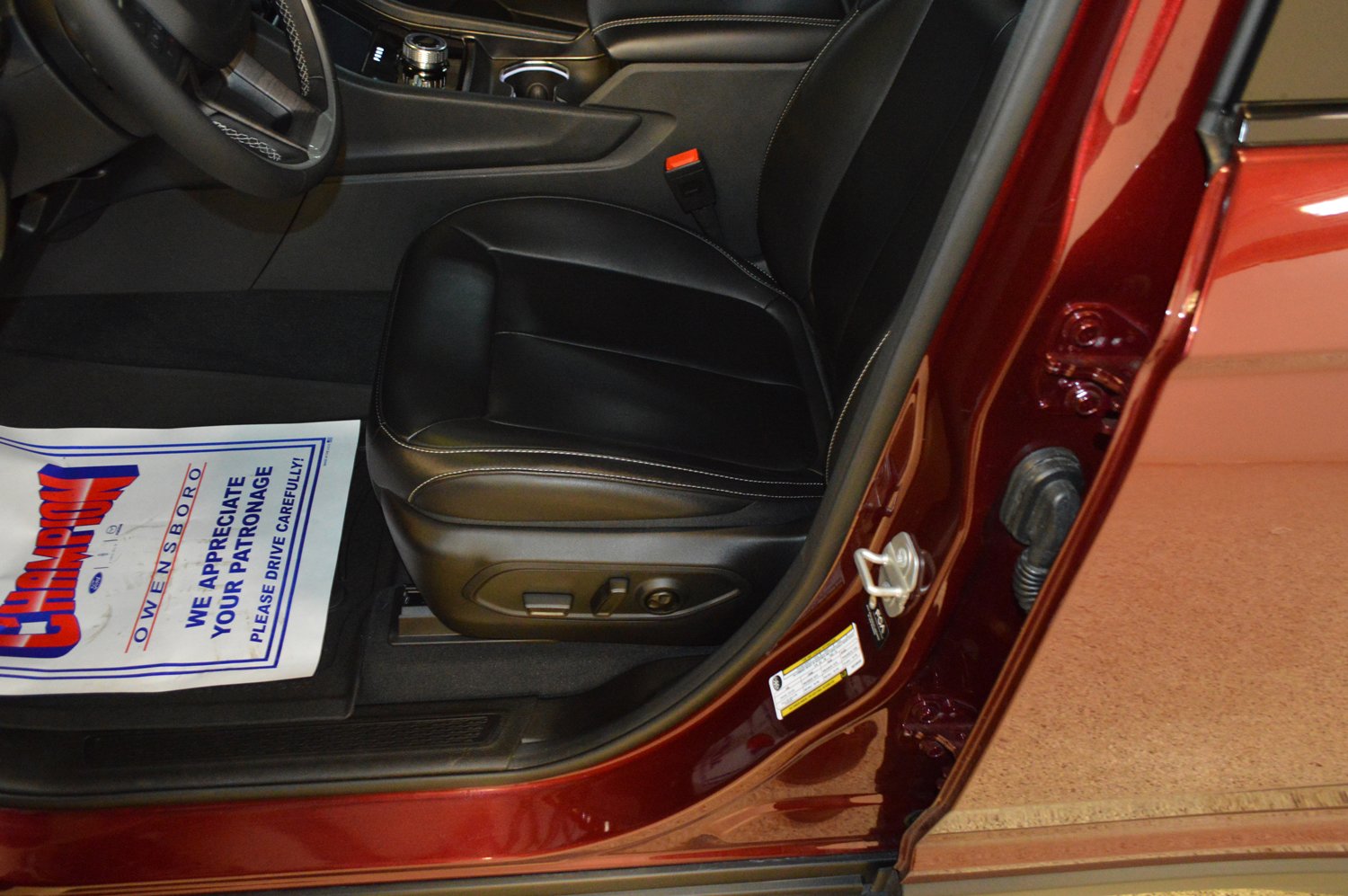 Used 2025 Jeep Grand Cherokee Limited w/ Black Appearance Package image 15