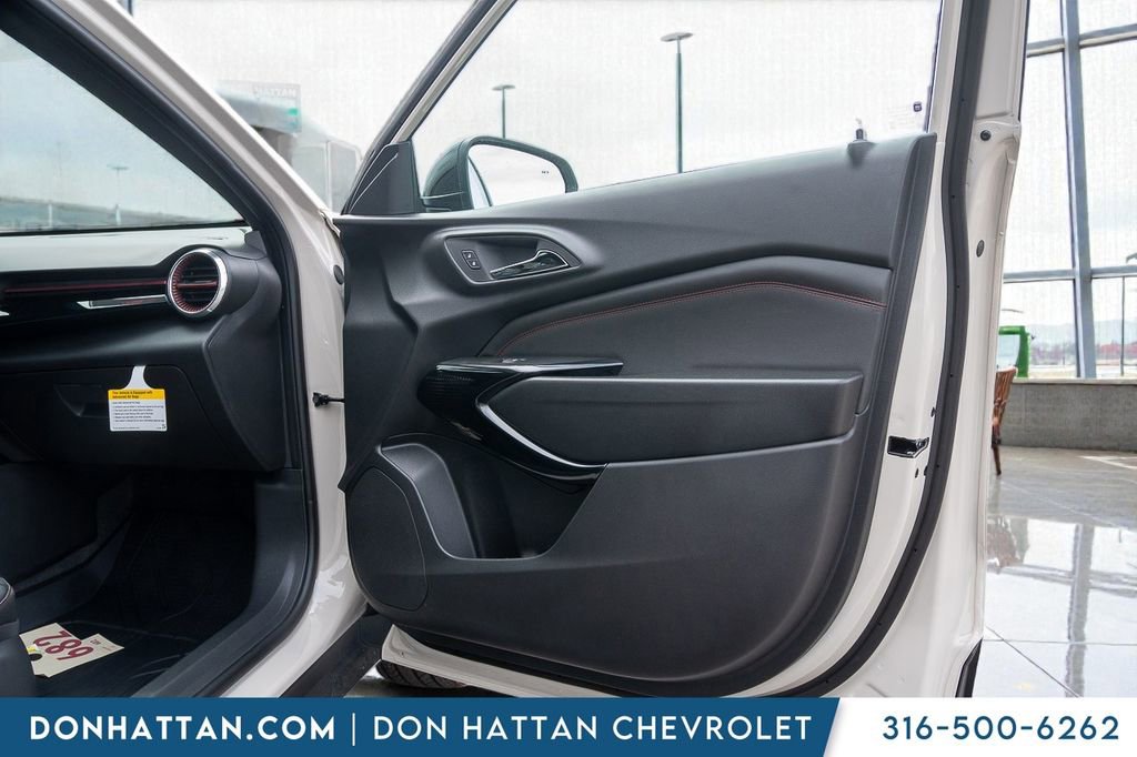 New 2026 Chevrolet Trax RS image 25