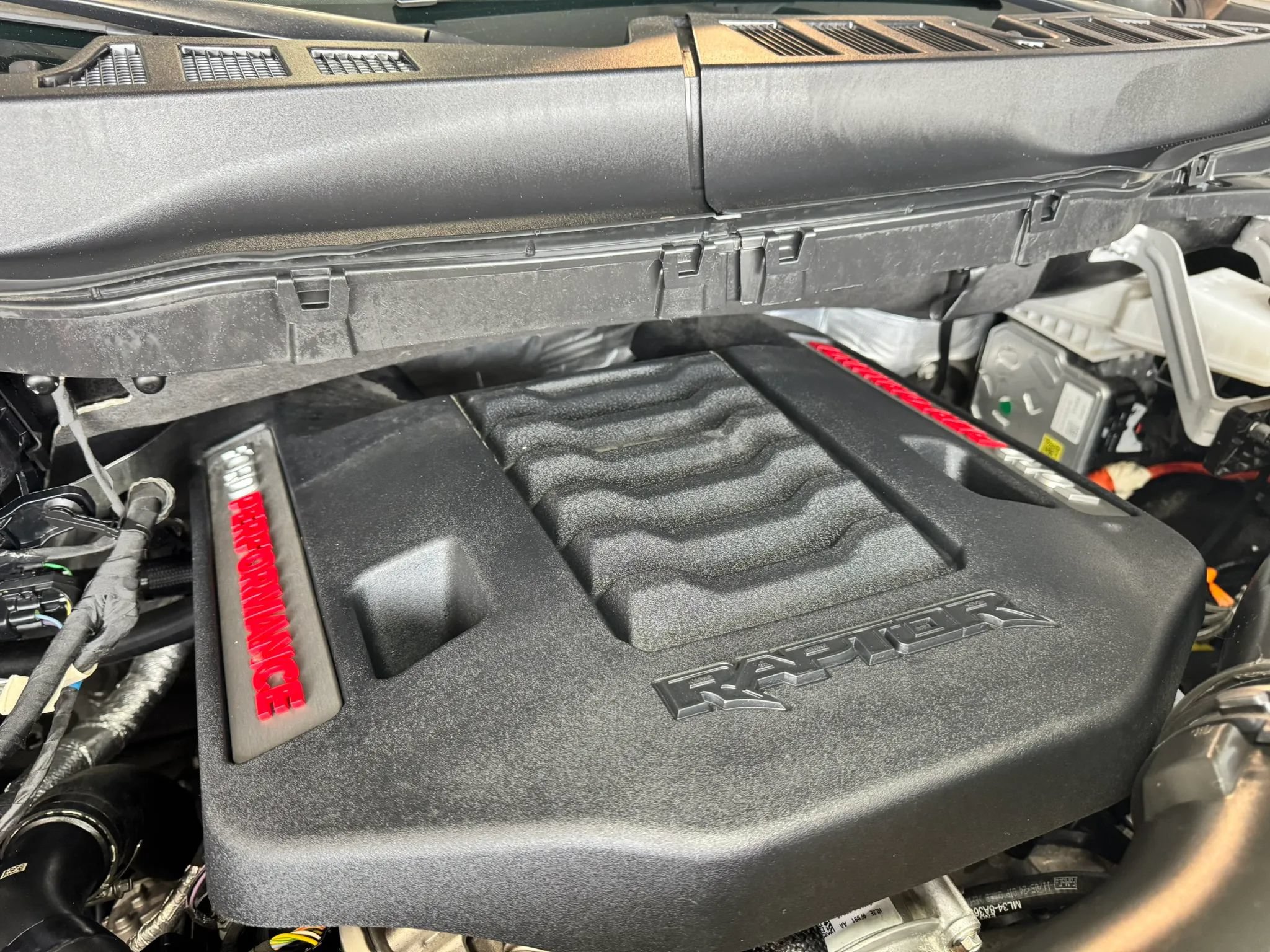 Used 2025 Ford F150 Raptor AWD/4WD image 80