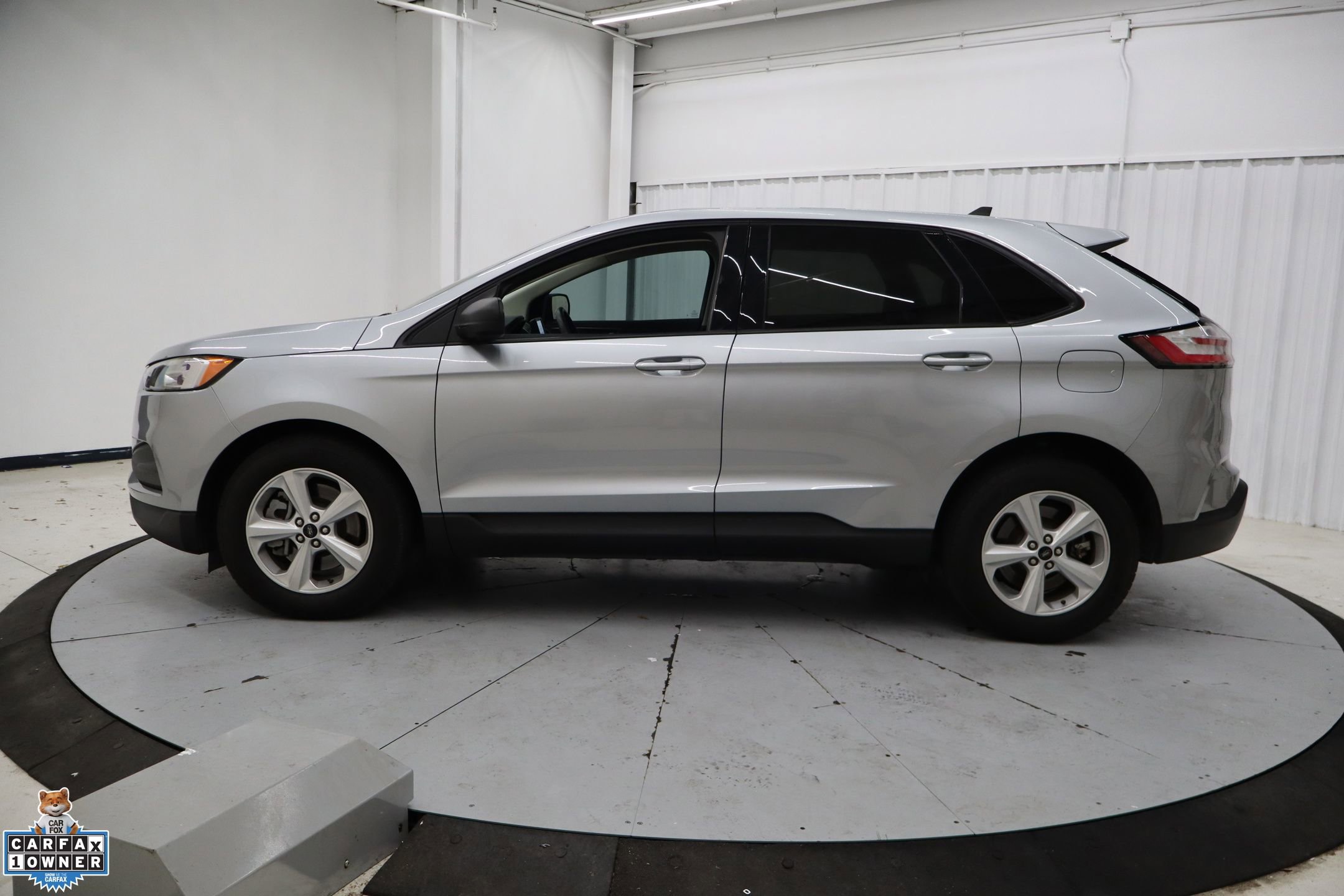 Used 2024 Ford Edge SE image 9