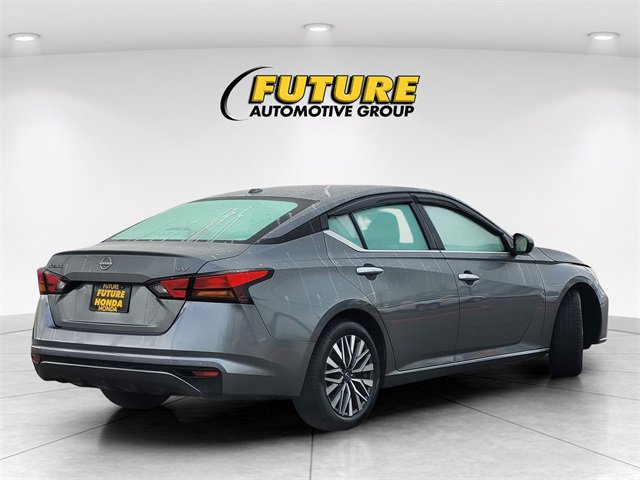Used 2023 Nissan Altima 2.5 SV image 4
