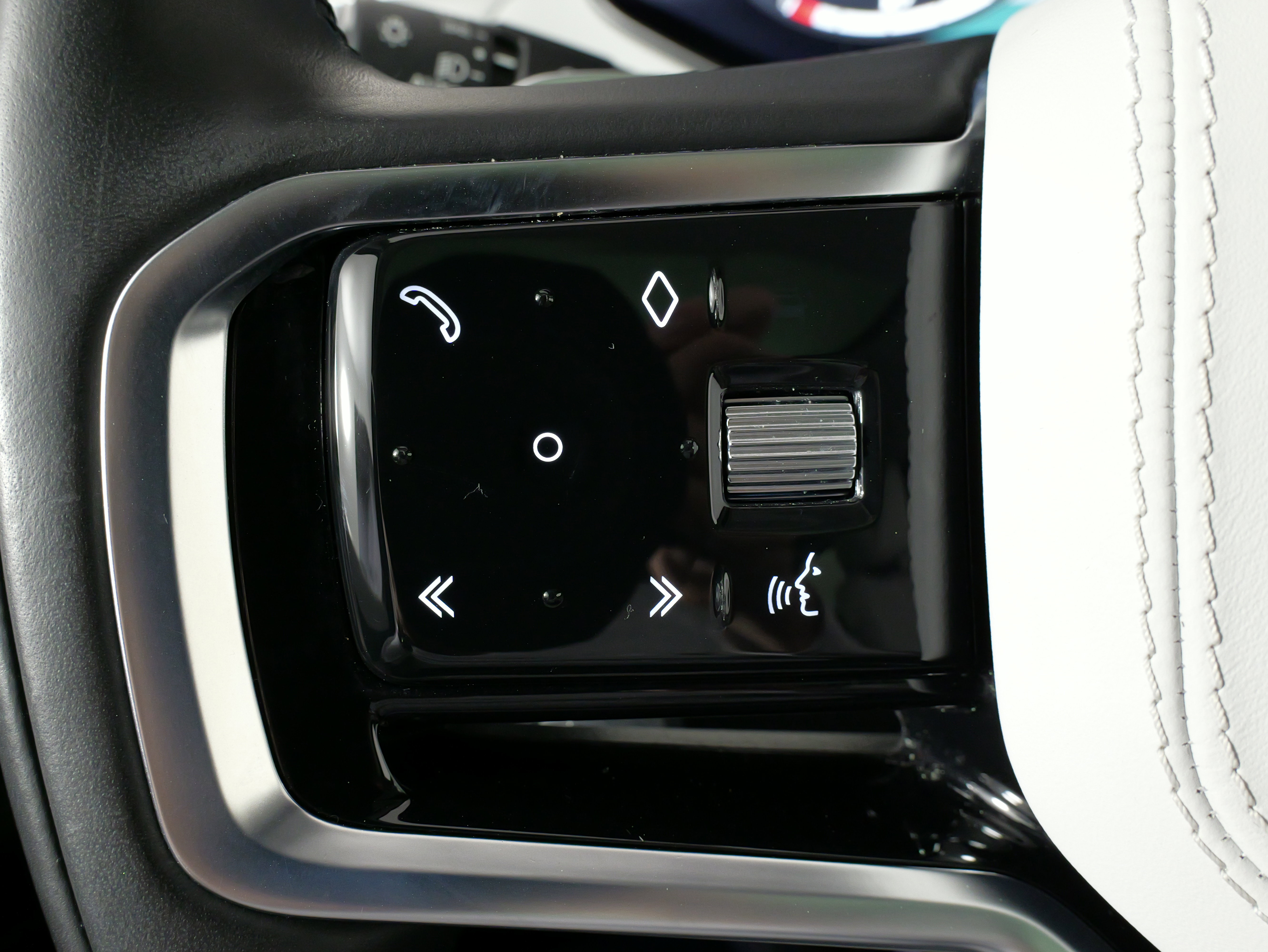 Used 2023 Land Rover Range Rover Sport SE image 44